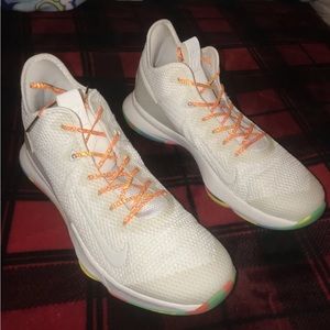 Nike Lebron Witness 4 size 12.5